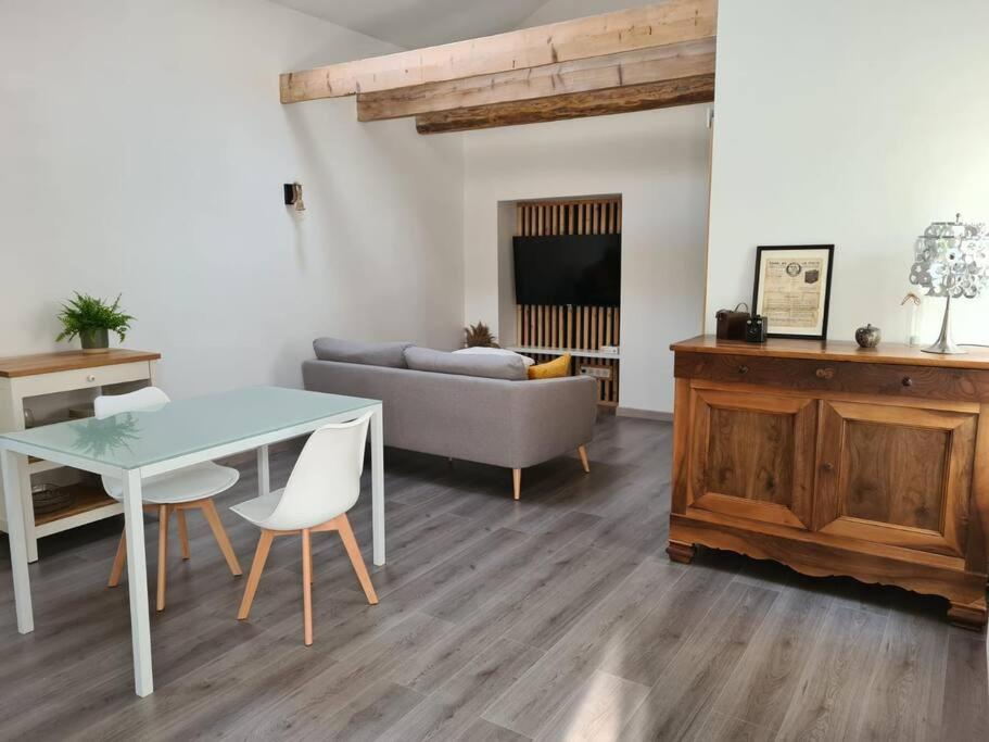 Joli Appartement Tout Confort 샬롱쉬르송 외부 사진
